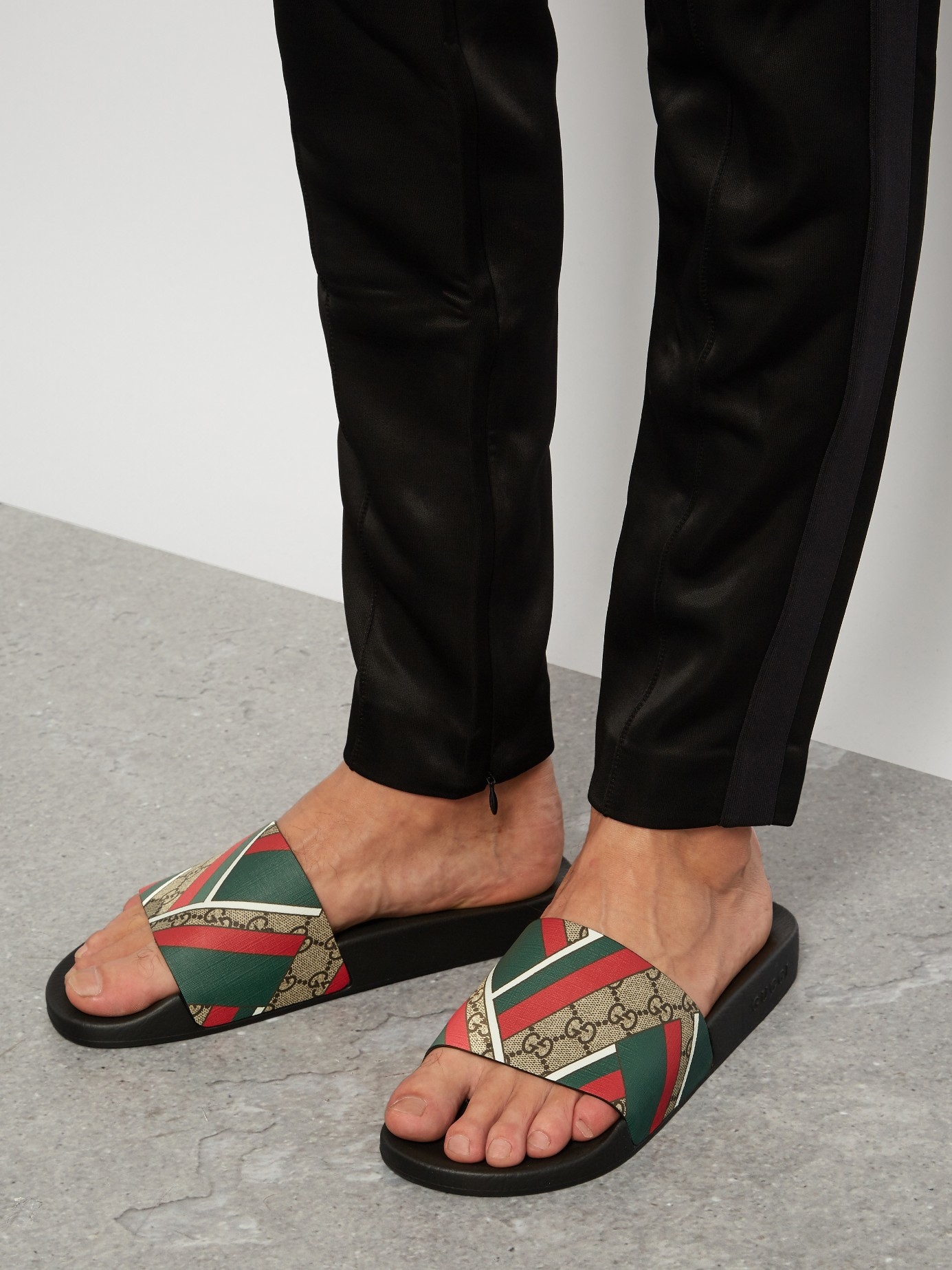 Gucci Gg Print Panel Pool Slides for Men Lyst